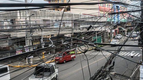 Konsehal sa Mandaue nanawagan aksiyonan ang ‘spaghetti wires’