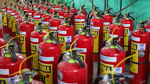 Mandaue DRRMO nanghatag og fire extinguisher sa kabalayan