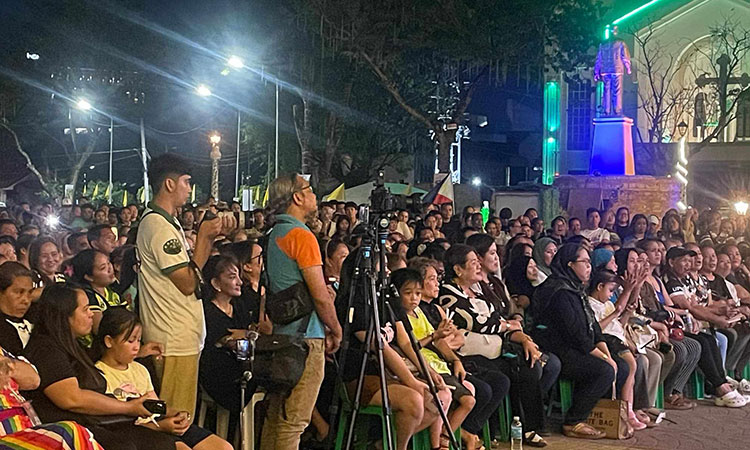 Pro-Duterte groups hold rallies in Cebu