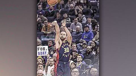 4,000 3-PTS. Naposte ni Curry