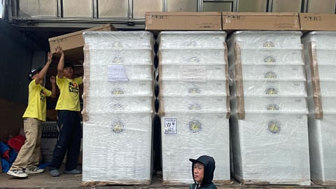 Ballot boxes para sa Comelec Mandaue nangabot na