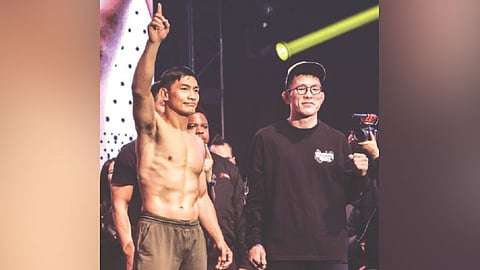 Folayang gipilde na sab ni Aoki pinaagi sa 1st round submission