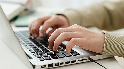 Public trusts internet more than news media