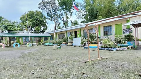 Kanlaon Volcano erupts anew; La Carlota suspends classes