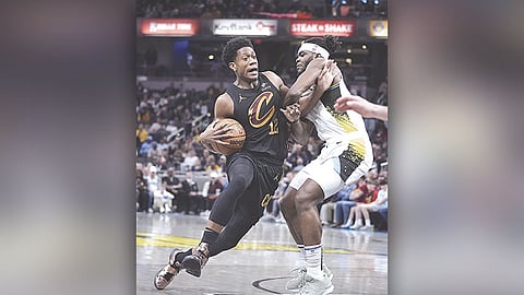 Pacers sulod sa Top 4