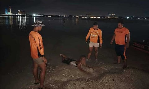 A 23-year-old woman was rescued by the Philippine Coast Guard on Friday, April 19, after swimming approximately 1.8 kilometers across the Pakiputan Channel from Coaco Beach in Barangay Pampanga, Davao City to Samal Island. Personnel from the Coast Guard Sub-Station Caliclic responded after the CGS IGACOS received a call around 5 p.m. The woman, a resident of Barangay Panyalom, Paquibato District, struggled with strong currents upon arrival.