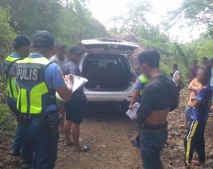 ZAMBOANGA. Authorities seize a shipment of some P1.6 million marijuana bricks following a chased on Thursday, May 1, 2025, in Purok 4, Tigpalay village, Tungawan, Zamboanga Sibugay. The two people transporting the marijuana bricks managed to escape. (SunStar Zamboanga)