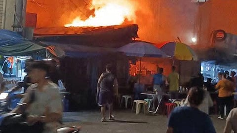 Blaze hits ‘lugawan’ in Lapu market