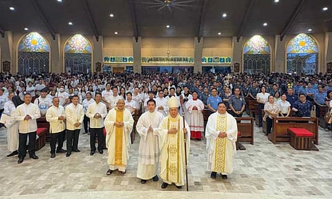 A Mass was held on Sunday afternoon, May 12, 2025 at San Pedro Cathedral in Davao City for all those who will serve in the upcoming elections on Monday in the city. The Mass was led by Davao Archbishop Romulo Valles, who called for a peaceful and successful election.