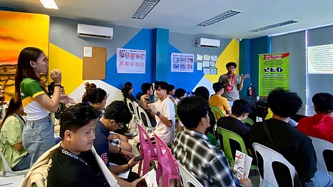 Kabatan-onan giedukar kabahin sa HIV pinaagi sa Science Communication Campaign