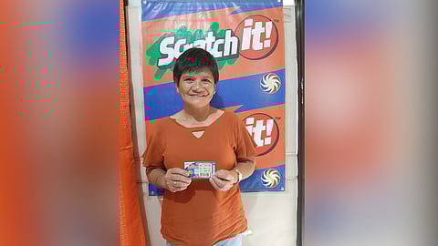 Inahan gikan sa Batangas nakadaog og P200,000 gikan sa usa ka ScrathIt ticket.