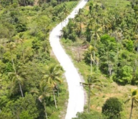 ZAMBOANGA. The National Government, through the Department of Public Works and Highways (DPWH), completes the concreting of a P30 million farm-to-market road project in Sikitan village, Piñan, Zamboanga del Norte, boosting accessibility and economic grown in the area. 
