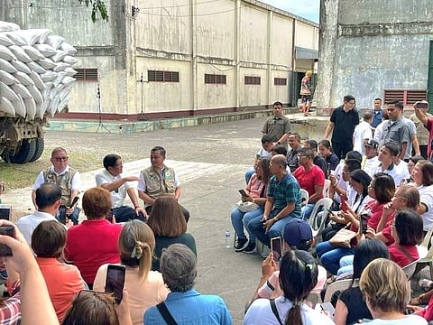 PBBM WITH FARMERS. President Ferdinand R. Marcos Jr. held an informal dialogue with Bulacan farmers at the National Food Authority warehouse in San Ildefonso town.  (Photo courtesy of IA 3)