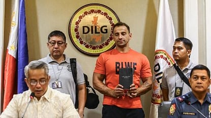 Russian vlogger prisuhon sa Pilipinas