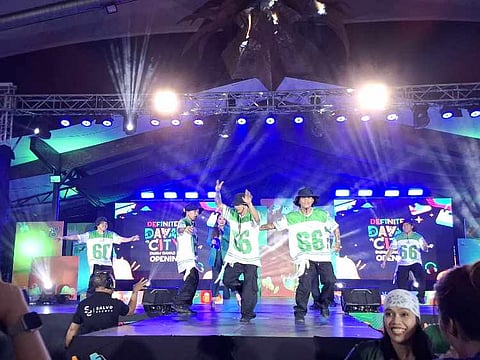 Duaw wa pasanta sa ulan; Dabawenyos nisungasong