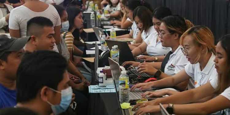 2,000 trabaho gihanyag sa job fair