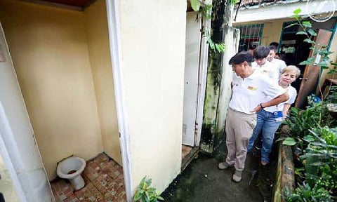 WATER WOES. President Ferdinand R. Marcos Jr. inspects repairs at the Barihan Elementary School in Malolos City, Bulacan during the kickoff of Brigada Eskwela 2025 on Monday (June 9, 2025). The President pressed the need for clean bathrooms and stable water supply in public schools to ensure students' health and safety. (PCO photo)
