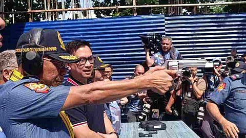 Kahanas sa pagpusil estriktuhon ni Torre