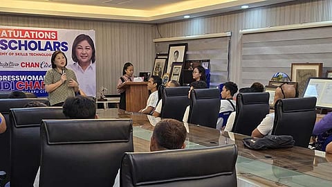 25 ka bag-ong electrician migradwar sa TESDA