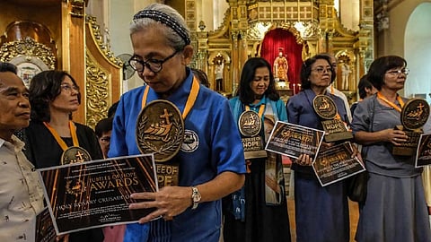 Palma: Serve the people, not selves