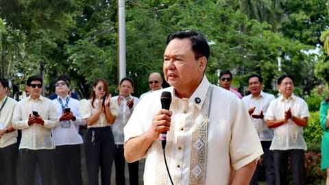 Mayor Jerry Treñas delivers his farewell message during the flag ceremony at Iloilo City Hall on June 23, 2025, expressing gratitude to city government employees and affirming the city’s readiness for the next administration under Mayor-elect Raisa Treñas-Chu. (Photo courtesy of Iloilo City Government) 