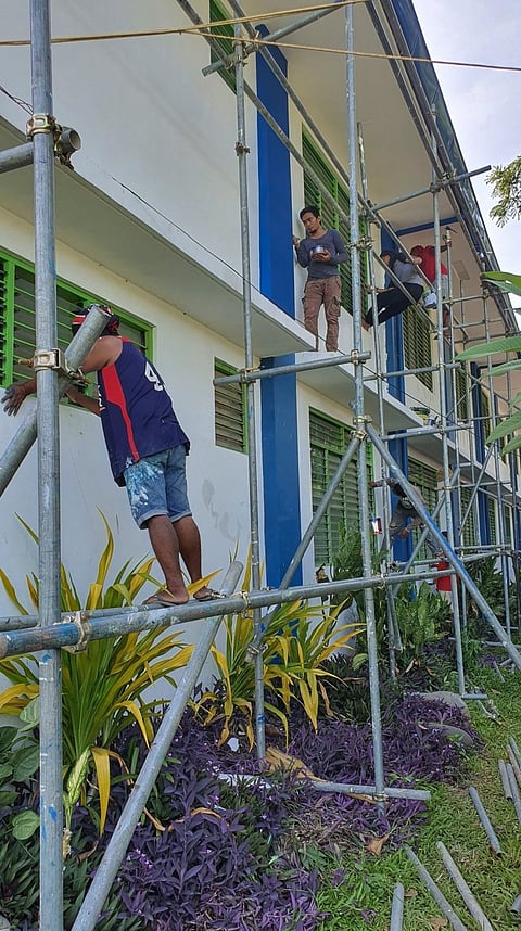 Pagdugang og classrooms gipasibaw