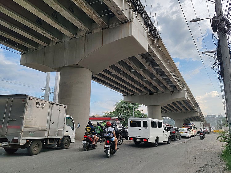 Davao Light clears Maa Flyover route