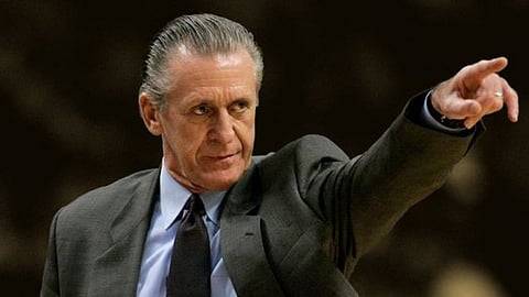 Estatuwa ni Riley ipakita sa Feb. 22