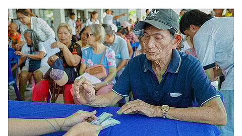 Sr. Citizens sa Lapu, mikubra sa tag-P10K nga cash gift 