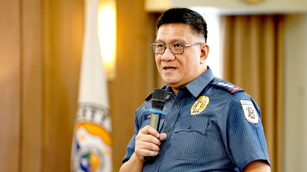 Police Colonel Kim P. Legada, city director of the Iloilo City Police Office (Icpo), affirms their commitment to public safety as Icpo files a robbery case against alias Fil-am, the suspect in the SM City Mandurriao parking lot robbery on September 3, 2025. (Photo courtesy of Iloilo City Government)