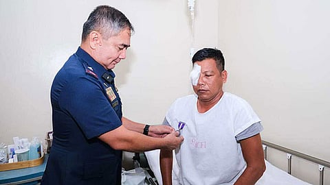 PRO-NIR awards medal to wounded cop in Negros Oriental