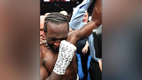 Crawford beats Canelo