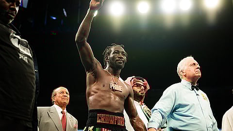 Crawford mibalik isip no. 1 sa P4P