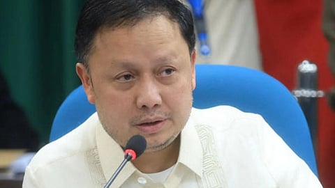 Wa pa motubag si Co sa mando nga siya papaulion