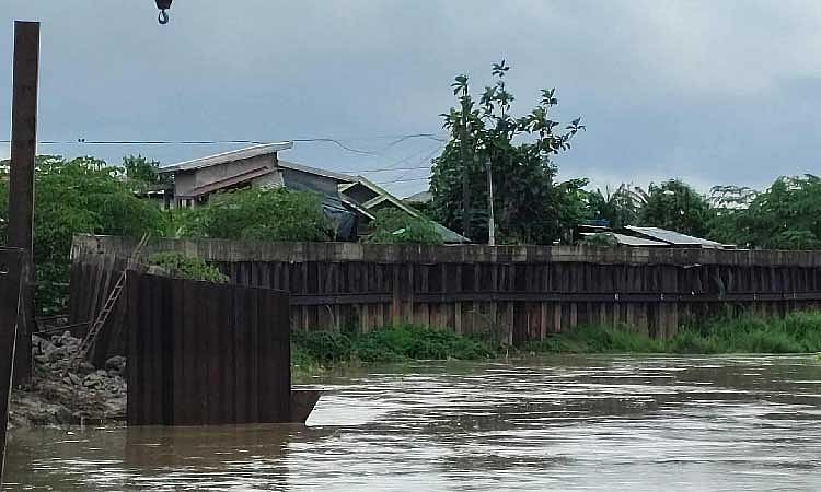 Dizon, Magalong inspect alleged substandard flood project