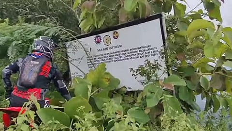 Tarpulin sa Manipis dili ghost project