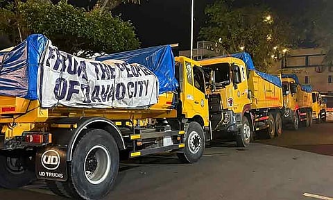 FROM THE PEOPLE OF DAVAO CITY. The City Government of Davao dispatched medical teams, social workers, psychologists, and 5,000 food packs to Cebu Province on October 2, 2025, to aid communities affected by the recent magnitude 6.9 earthquake. Extending assistance to disaster-stricken areas has long been a tradition of Dabawenyos, carried under the banner “From the People of Davao City” to highlight that the help comes from the community as a whole, not from any single individual or politician. The practice started during the leadership of then City Mayor and former President Rodrigo Duterte.