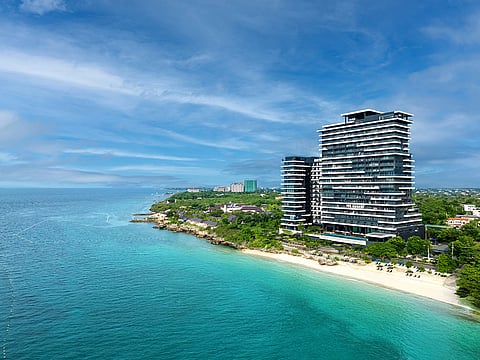 ‘Tis the season to stay at The Reef: unwrap the magic of the holidays with a 3 day, 2 night escape