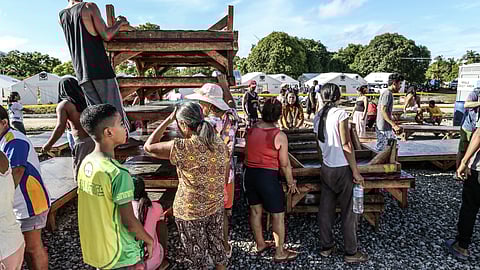 Flu cases climb among  quake victims