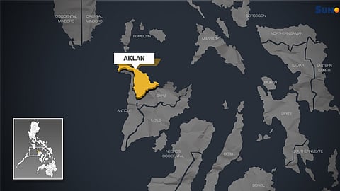 Police operatives from the Aklan Police Provincial Office (AKPPO) arrest the province’s first most wanted person for statutory rape in Barangay Poblacion, Ibajay, Aklan, on November 10, 2025. (Photo courtesy of AKPPO)
