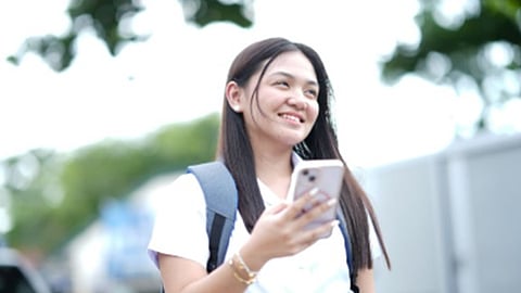 GCash adunay study now, pay later alang sa working students