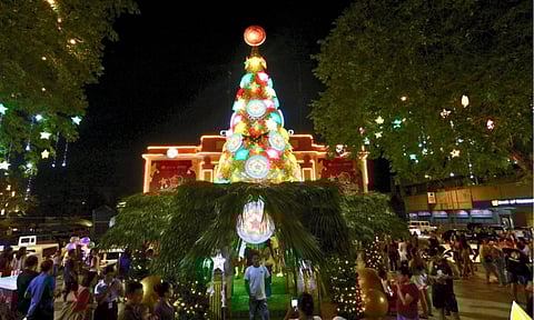 The City Government of Davao officially lit its 30-foot giant Christmas tree during the Dan-ag Davao ug Pag-abli sa Pasko on November 27, 2025, at Rizal Park.