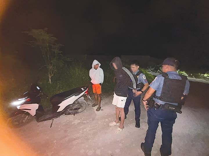 2 Robbery Suspects Caught After Police Chase in San Fernando