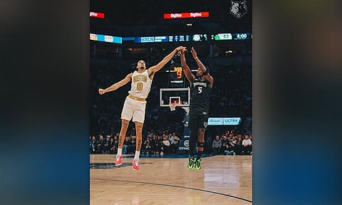  WA KAPALAK: Nakaitsa si Anthony Edwards og tres batok sa hugot nga depensa sa Boston Celtics. / 