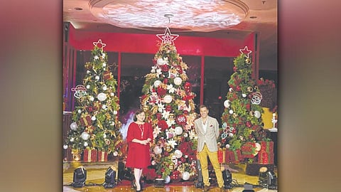 TREE-LIGHTING AT SHANGRILA-LA. Lapu-Lapu City Mayor Cindi Chan and Shangri-La’s Mactan Resort and Spa general manager Dave Junker did the honors.