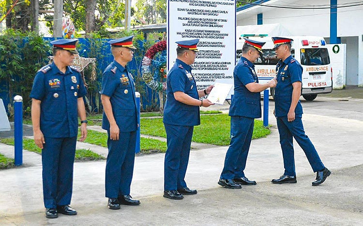 PRO-NIR honors 8 cops
