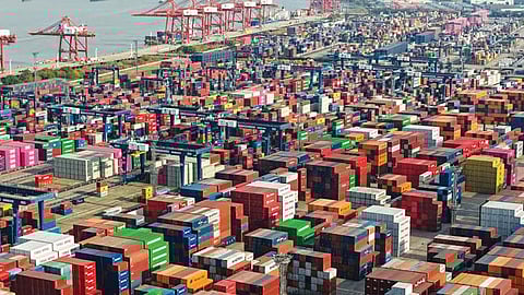 China’s foreign trade sustains resilience with steady January-November growth