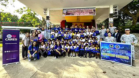 SM City Mindpro shares  ChriSMiles  with indigent learners of EAAB elementary school