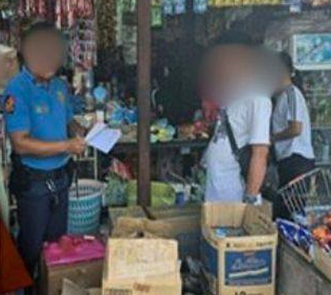 ZAMBOANGA. Authorities arrested a 30-year-old individual and seized some P103,882.76 worth of smuggled cigarettes in a law enforcement operation on Saturday, December 27, in Kalawag 3 village, Isulan, Sultan Kudarat. 