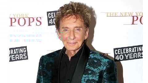 Barry Manilow diagnosed with lung cancer
